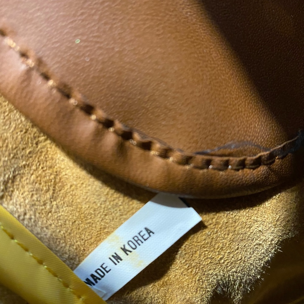 Classic Knock off Dooney Handbag - Picture 8 of 9